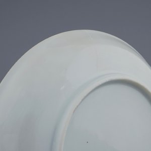 Une tasse et soucoupe en porcelaine de Chine export au sujet d'un marchand de poissons, Qianlong, 18ème — photo 4