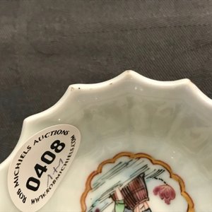 Une tasse et soucoupe en porcelaine de Chine famille rose à décor de pêcheurs, Yongzheng — photo 10