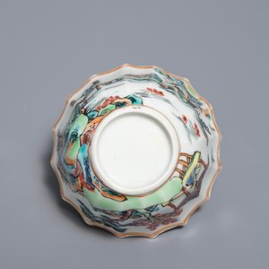 Une tasse et soucoupe en porcelaine de Chine famille rose à décor de pêcheurs, Yongzheng — photo 9
