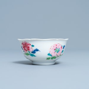Une tasse et soucoupe en porcelaine de Chine famille rose à décor d'un coq, Yongzheng — photo 6