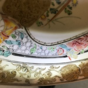 Une tasse et soucoupe en porcelaine de Chine famille rose coquille d'oeuf, Yongzheng — photo 17