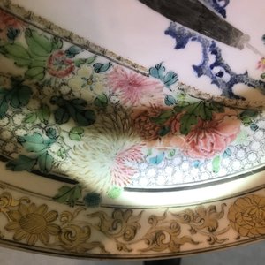 Une tasse et soucoupe en porcelaine de Chine famille rose coquille d'oeuf, Yongzheng — photo 18