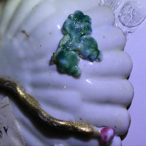Une tasse et soucoupe en porcelaine de Chine famille rose en forme de fleur de lotus, Yongzheng — photo 12
