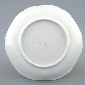 Une tasse et soucoupe en porcelaine de Chine semi-coquille d'oeuf à décor de cailles, Yongzheng/Qianlong — photo 3