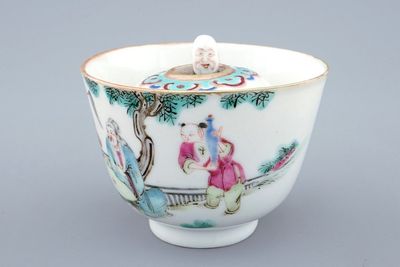 Une tasse surprise en porcelaine de Chine famille rose, marque et période de Xianfeng