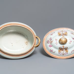 Une terrine couverte armoriée pour la 'New British East India Company' en porcelaine de Chine famille rose, Jiaqing — photo 8