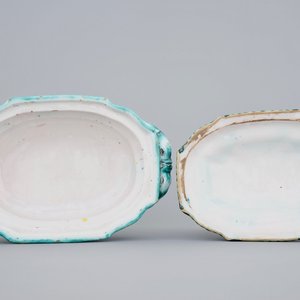 Une terrine couverte en faïence de Bruxelles à décor aux papillons et chenilles, 18ème — photo 6