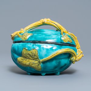 Une terrine couverte en forme de melon en faïence polychrome de Bruxelles, 18ème — photo 2