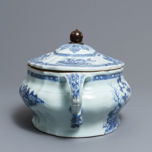 Une terrine couverte en porcelaine de Chine bleu et blanc, Qianlong — photo 2