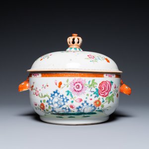 Une terrine couverte en porcelaine de Chine de style famille rose, Qianlong — photo 4