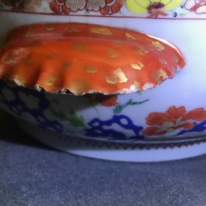 Une terrine couverte en porcelaine de Chine famille verte à décor de femmes dans un paysage, Yongzheng — photo 15