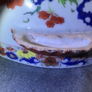 Une terrine couverte en porcelaine de Chine famille verte à décor de femmes dans un paysage, Yongzheng — photo 16