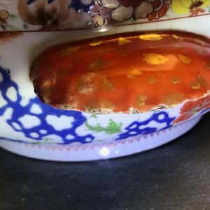 Une terrine couverte en porcelaine de Chine famille verte à décor de femmes dans un paysage, Yongzheng — photo 14