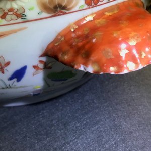 Une terrine couverte en porcelaine de Chine famille verte à décor de femmes dans un paysage, Yongzheng — photo 18