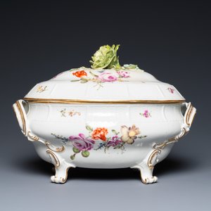 Une terrine couverte en porcelaine polychrome de Ludwigsburg, Allemagne, 18ème — photo 5