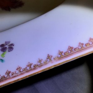 Une terrine couverte sur présentoir en porcelaine de Chine famille rose, Qianlong — photo 27