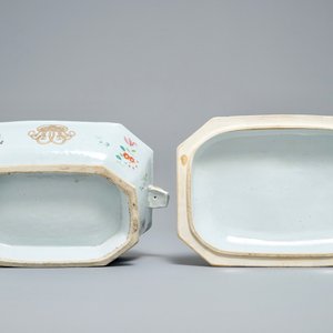 Une terrine couverte sur présentoir en porcelaine de Chine famille rose, Qianlong — photo 9