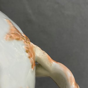 Une terrine couverte sur présentoir en porcelaine famille rose de Canton, Chine, 19ème — photo 11