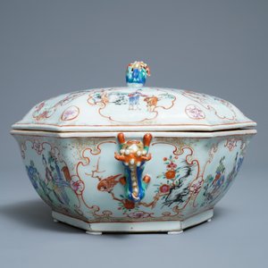 Une terrine de forme hexagonale sur son support en porcelaine de Chine famille rose, Qianlong — photo 5