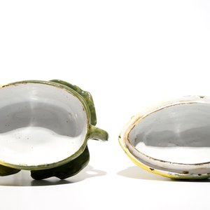 Une terrine en forme de melon en faïence de Delft polychrome, 2ème moitié du 18ème — photo 7