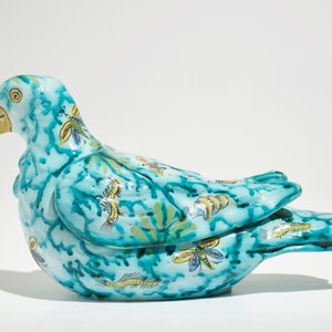 Une terrine en forme de pigeon en faïence polychrome de Bruxelles, 18ème — photo 4