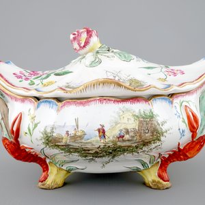 Une terrine et son couvercle en faïence dans le style de Robert, Marseille, ca. 1860 — photo 3