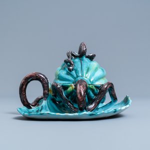 Une terrine sur présentoir en forme de melon en faïence polychrome de Bruxelles, 18ème — photo 3