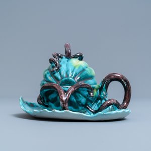 Une terrine sur présentoir en forme de melon en faïence polychrome de Bruxelles, 18ème — photo 5