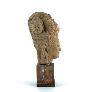 Une tête d'Avalokiteshvara en pierre sculptée sino-tibetain — photo 3