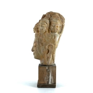 Une tête d'Avalokiteshvara en pierre sculptée sino-tibetain — photo 5