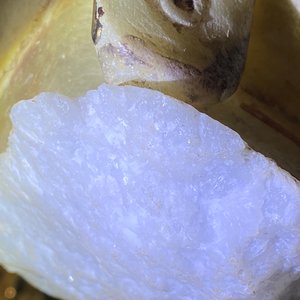 Une tête de Bouddha en albâtre doré et laqué, Birmanie, 19ème — photo 18