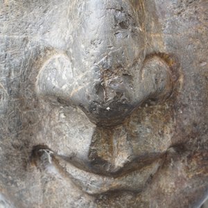 Une tête de Bouddha en pierre calcaire sculptée, Chine, Dynastie Wei du Nord (386-535) — photo 23