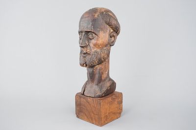 Une tête de saint en bois sculpté Hispano-Philippine, 18ème siècle