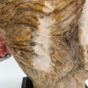 Une tête de satyre en marbre, époque romaine, 2/3ème — photo 15