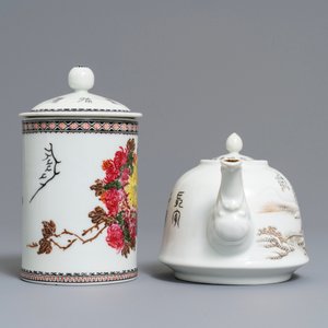 Une théière à décor d'un paysage hivernale et une chôpe couverte en porcelaine de Chine, 20ème — photo 3