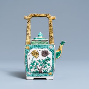 Une théière couverte en biscuit émaillé vert, Kangxi — photo 4