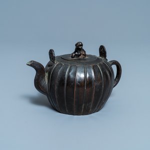 Une théière couverte en bronze laqué, Chine, Yuan — photo 1