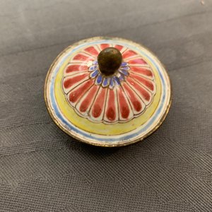 Une théière couverte en émaux de Canton à décor européen, Chine, Qianlong — photo 14