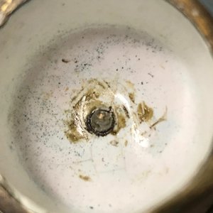 Une théière couverte en émaux de Canton à décor floral, 18/19ème — photo 9
