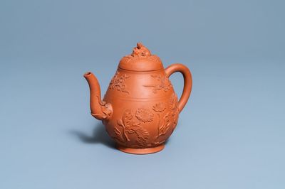 Une théière couverte en grès de Yixing, Chine, Kangxi
