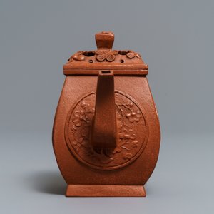 Une théière couverte en grès de Yixing, Chine, marque Jingxi Hua Feng Xiang Zhi, 18/19ème — photo 3