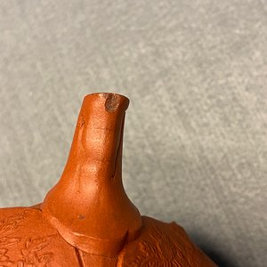 Une théière couverte en grès de Yixing en forme de lotus, Kangxi — photo 15