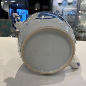 Une théière couverte en porcelaine de Chine en bleu et blanc, Kangxi — photo 15