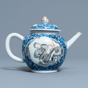 Une théière couverte en porcelaine de Chine en grisaille et bleu et blanc, 19ème — photo 4