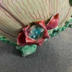 Une théière couverte en porcelaine de Chine famille rose en forme de lotus, Yongzheng — photo 18
