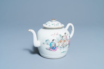 Une théière couverte en porcelaine de Chine famille rose, marque et époque de Guangxu