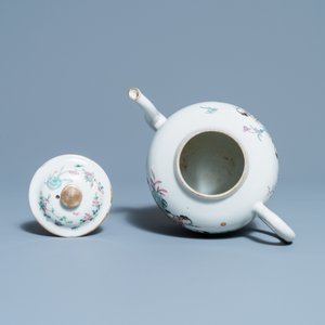 Une théière couverte en porcelaine de Chine famille rose, marque et époque de Guangxu — photo 6