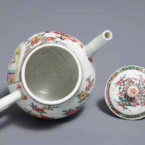 Une théière couverte en porcelaine de Chine famille rose, Yongzheng — photo 5