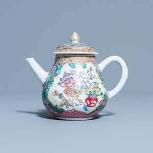 Une théière couverte en porcelaine de Chine famille rose, Yongzheng — photo 2