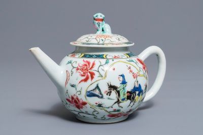 Une théière couverte en porcelaine de Chine famille rose, Yongzheng/Qianlong